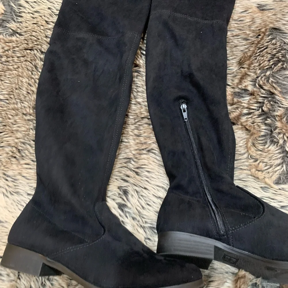 No Boundaries Women's Black Faux Suede  Over the Knee Boots Size 7 1/2 NWOT